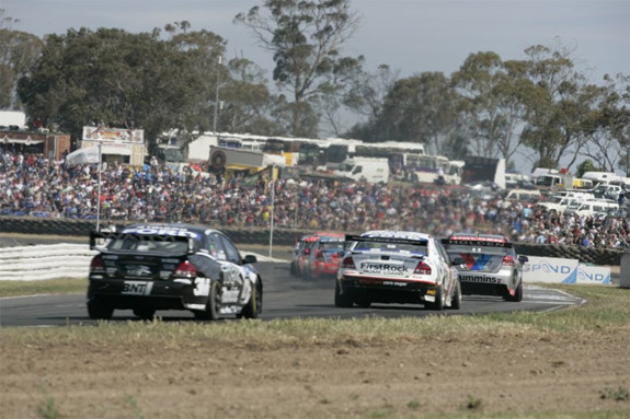 Tander Wins First V8sc Race In Tasmania – Touringcartimes