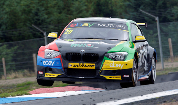 Colin Turkington wins the first race at Knockhill - TouringCarTimes