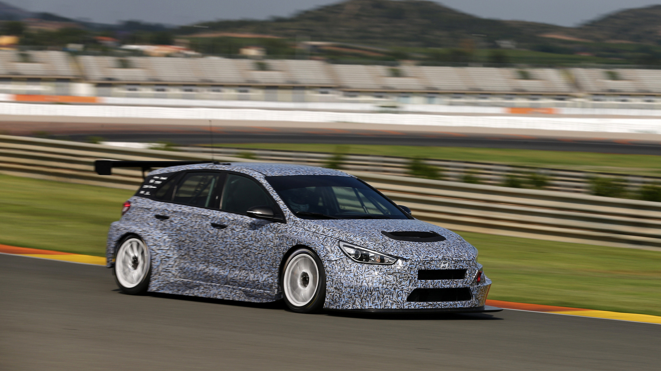 Hyundai complete Valencia test with the i30 TCR – TouringCarTimes