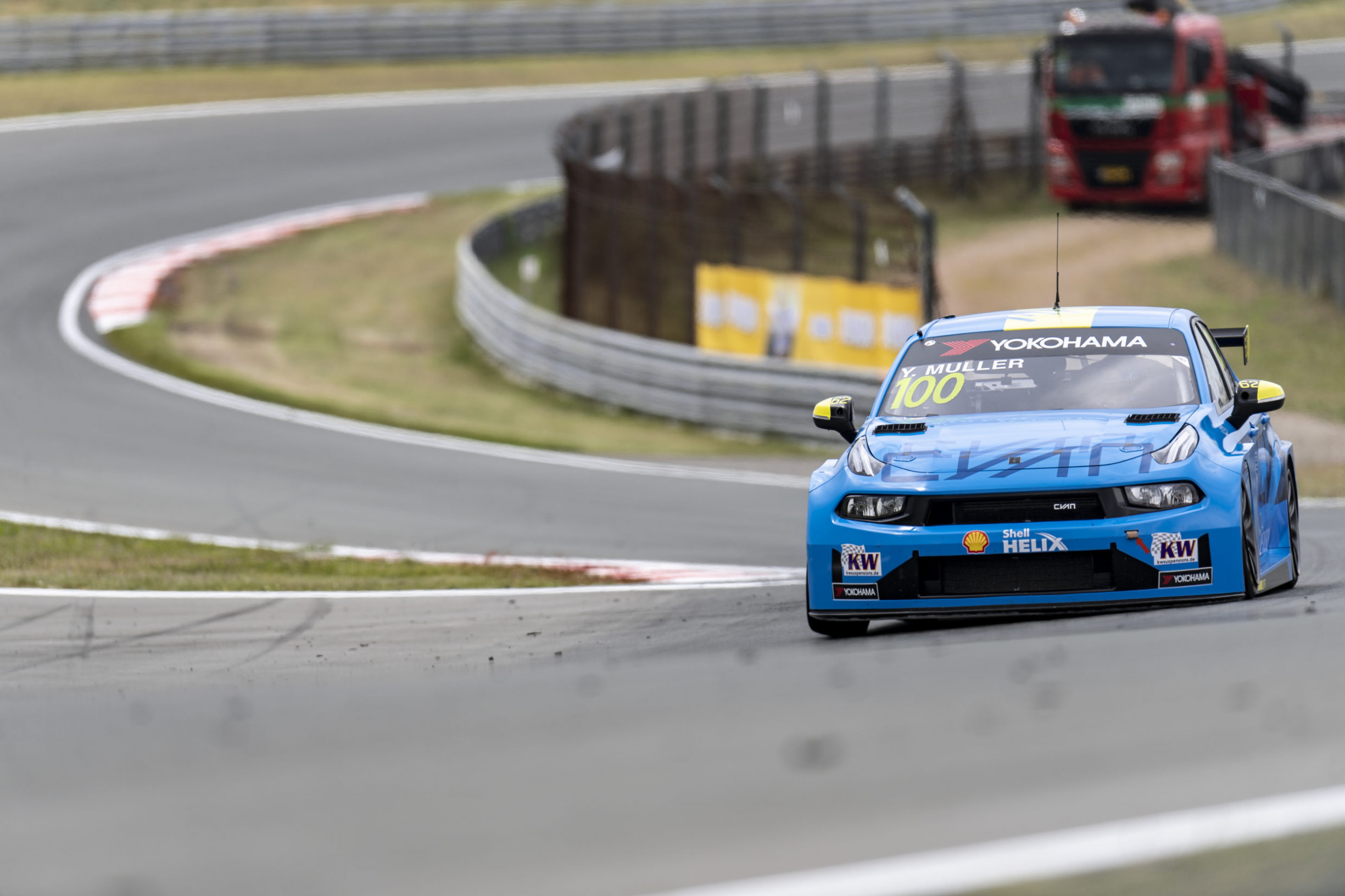 Yvan Muller storms to pole position at Zandvoort – TouringCarTimes