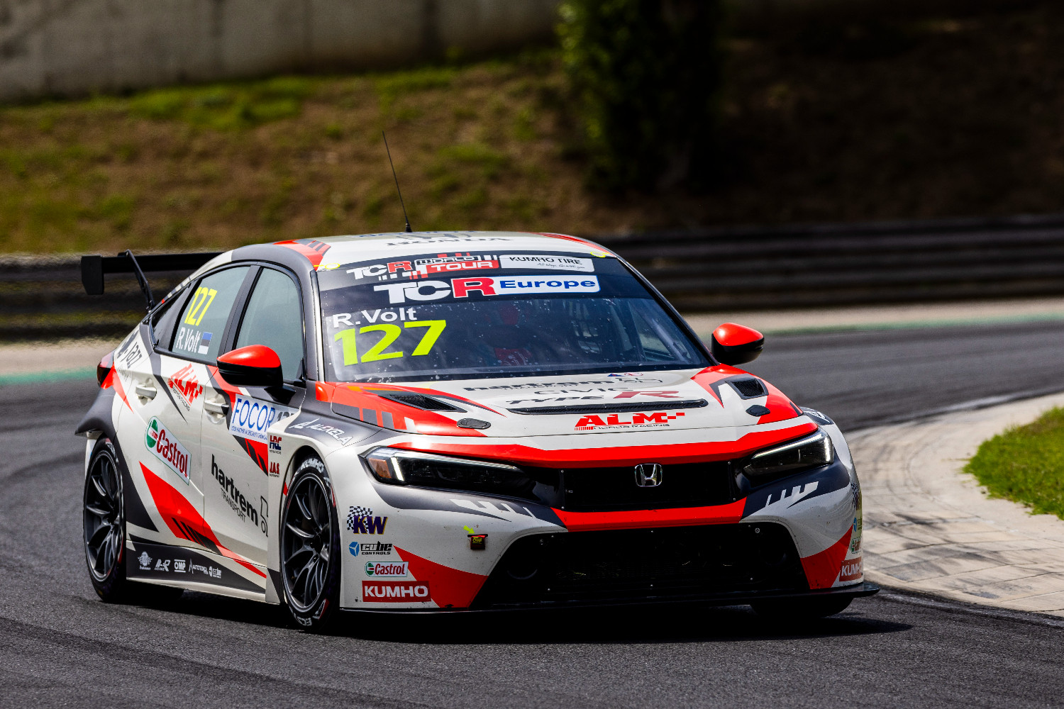 TCR World Tour debutant Volt reprimanded for practice clash at ...